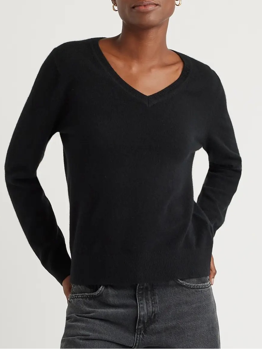 Quince Mongolian 100% Cashmere V-Neck Sweater In Black